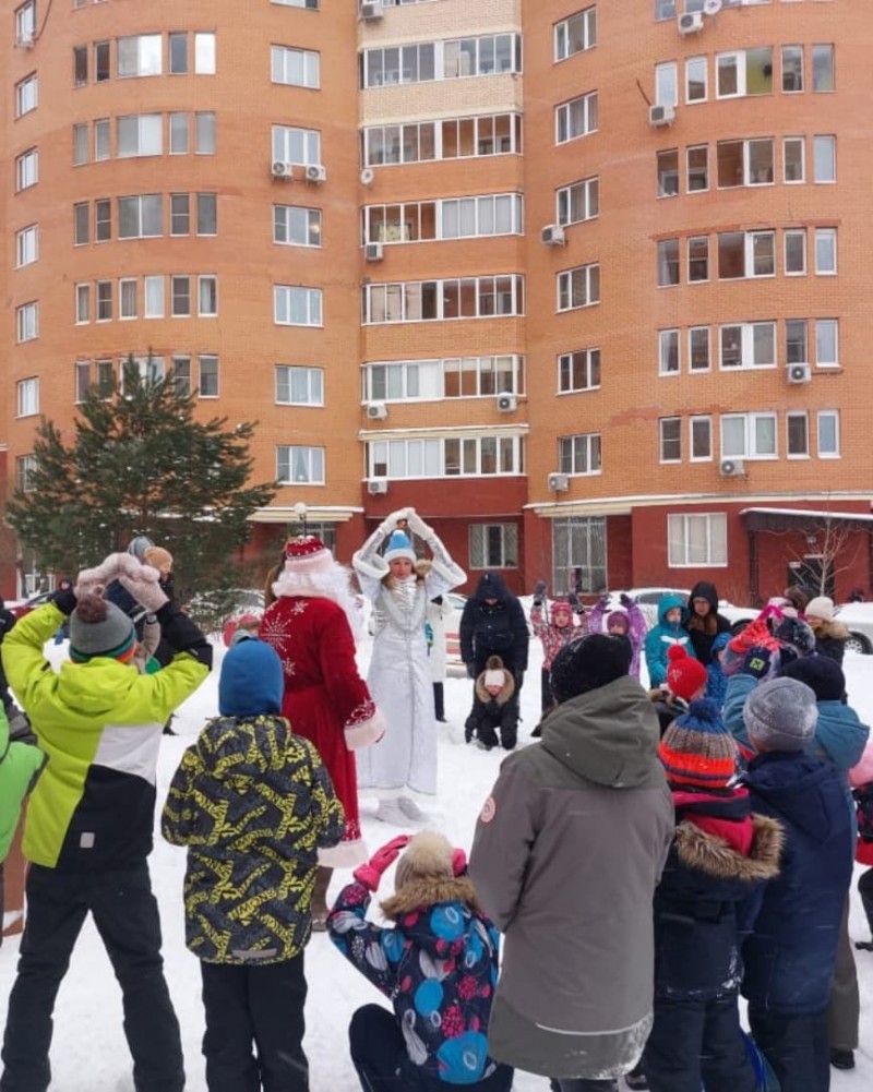 Новогоднее пушкино. Новогодние праздники для детей в Пушкино. Дети Пушкино. Российские праздники. Праздник новый год в России.