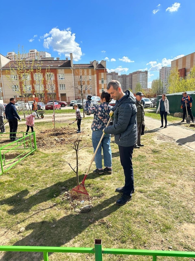 Справедливороссы приняли участие в общеобластном субботнике | 24.04.2023 |  Подмосковье - БезФормата