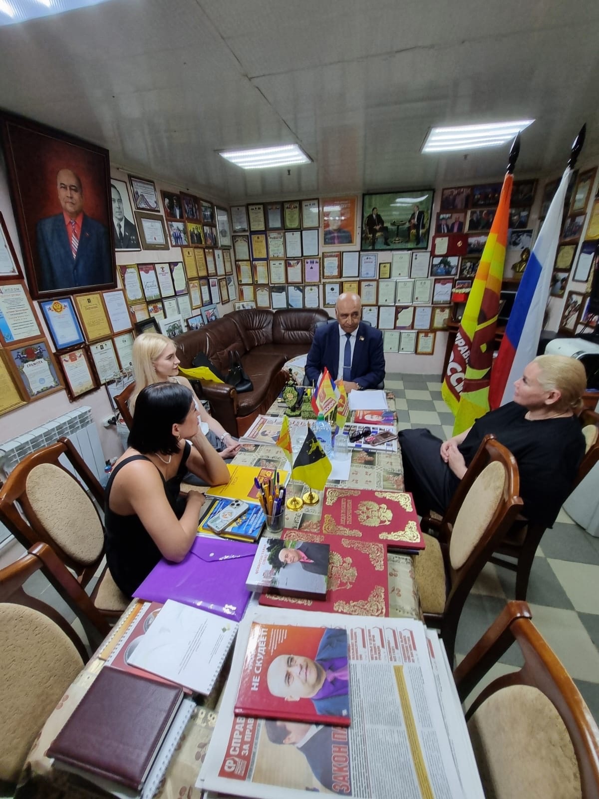 Химки: местное отделение партии СРЗП провело очередное заседание |  02.07.2024 | Подмосковье - БезФормата